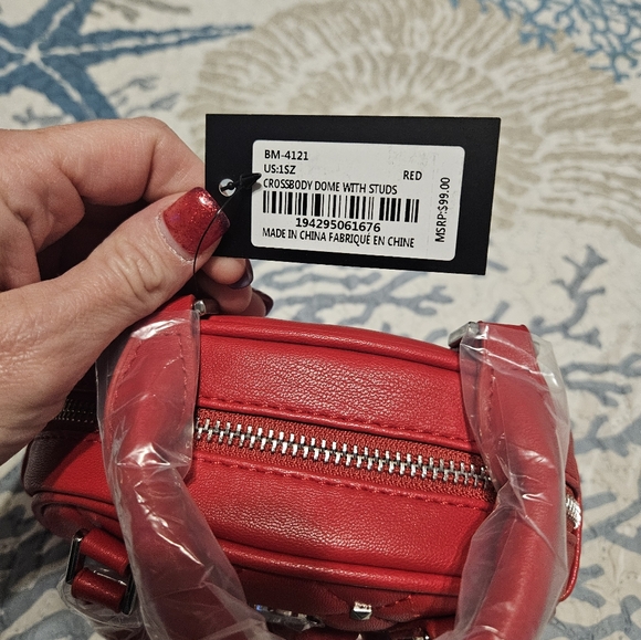 Small Badgley Mischka purse - Picture 3 of 6